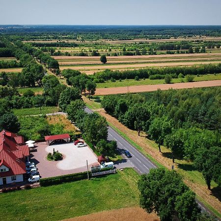 GOŚCINIEC NAD NARWIĄ - Airport Modlin Kikoly Zewnętrze zdjęcie