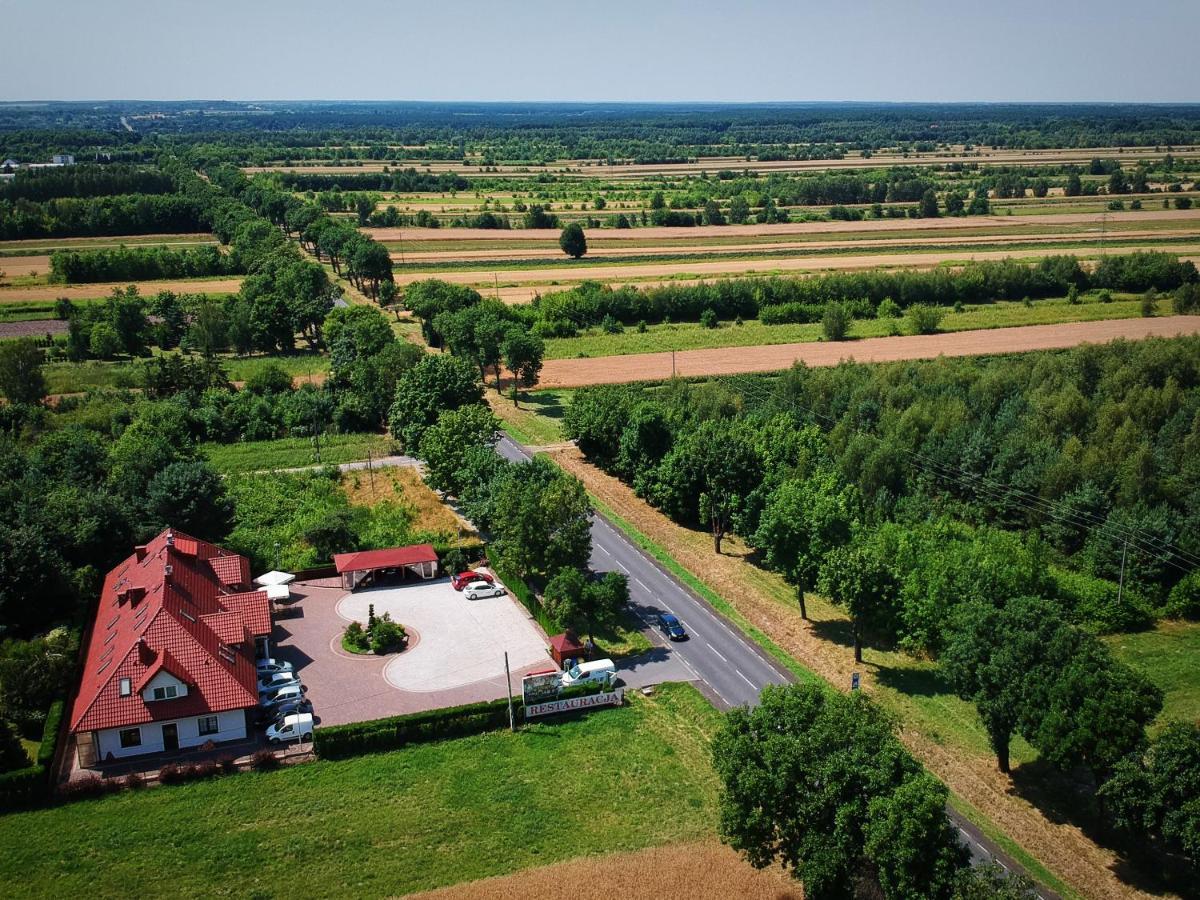 GOŚCINIEC NAD NARWIĄ - Airport Modlin Kikoly Zewnętrze zdjęcie